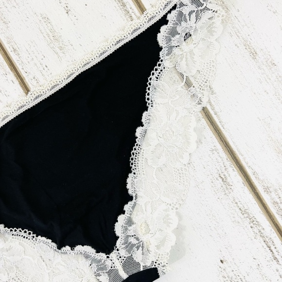 34C/M Victoria’s Secret Body by Victoria Bra & Cheekini Pantie Set - Picture 13 of 14